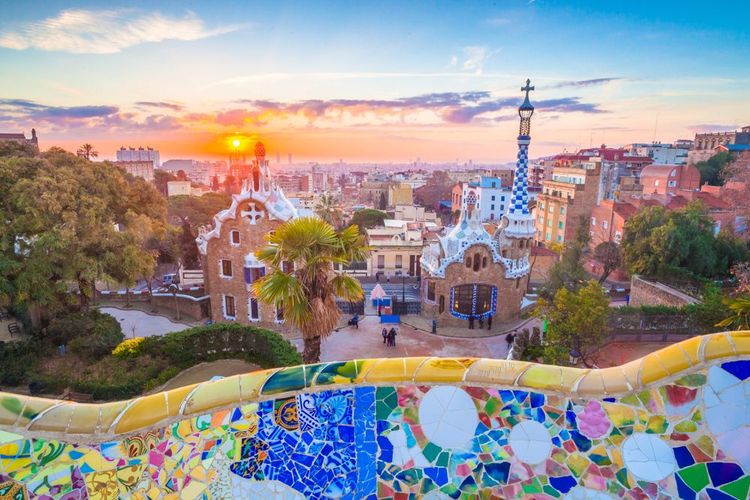 Vue du parc Güell au coucher du soleil