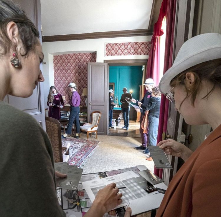 Partie de Cluedo au château de Tourlandry dans les Mauges, France © D. Droue