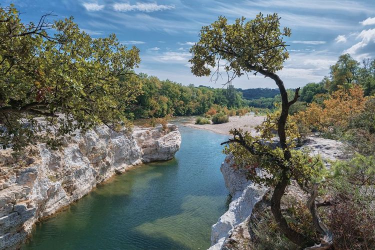 Petite plage en contrebas des Cascades du Sautadet