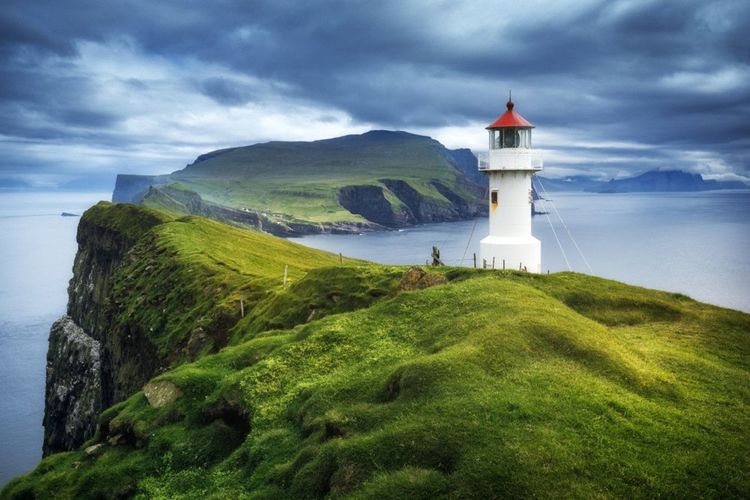 Phare sur une falaise au Danemark