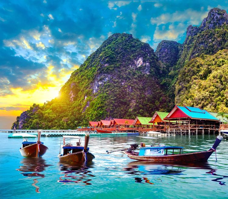 Phuket en Thaïlande, le navire y fera escale durant son tour du monde