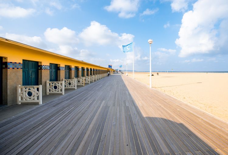 Les planches et cabines art déco de Deauville