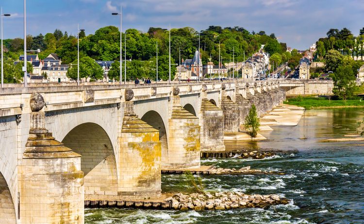 Pont Wilson à Tours où il sera possible d'admirer le spectacle de drones