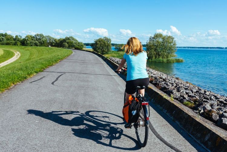 Promenade à vélo au bord du lac de Der