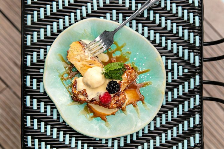 Gourmet dessert bursting with flavour