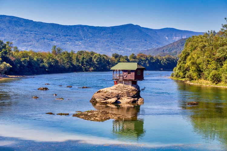 River House, Serbie
