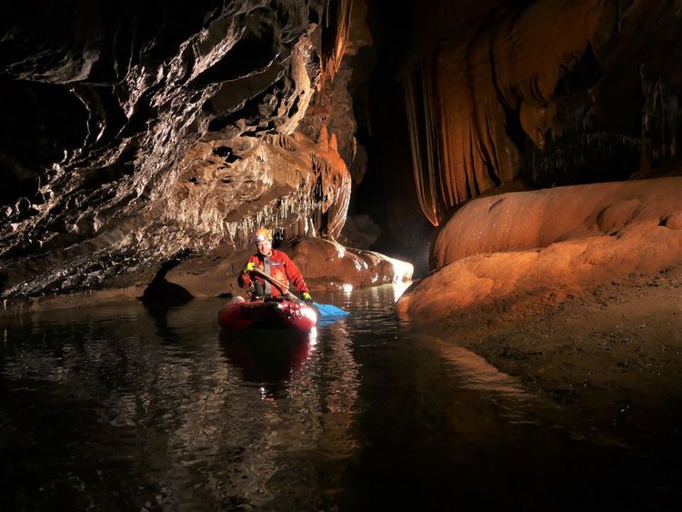 Un voyage sur l'eau et sous la terre © Photographie Arnaud MATE pour SETSN