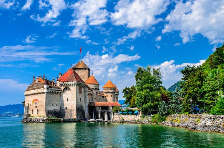 Le château de Chillon au bord du lac Léman © cge2010 / Shutterstock