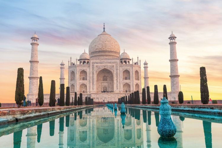 Le majestueux Taj Mahal, en Inde, a été construit par amour. - © AlexAnton / Shutterstock