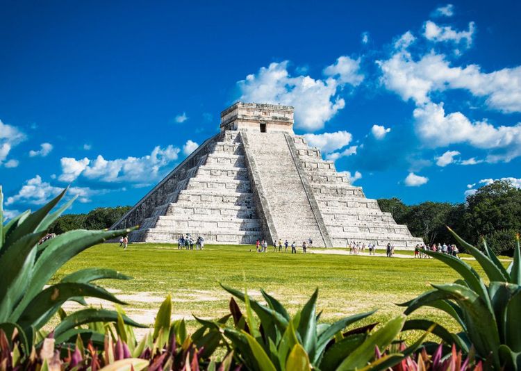 La pyramide de Kukulcán, également appelée El Castillo, à Chichén Itzá. - © Aleksandar Todorovic / Shutterstock