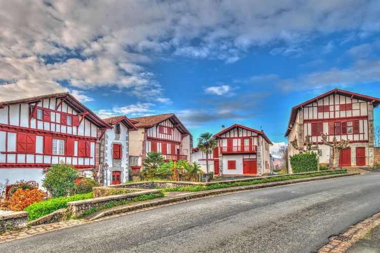 Le village d'Ainhoa - © Mehdi33300 / Shutterstock