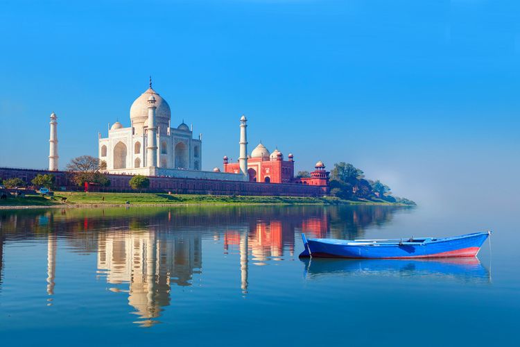 Le taj Mahal et la rivière Yamuna