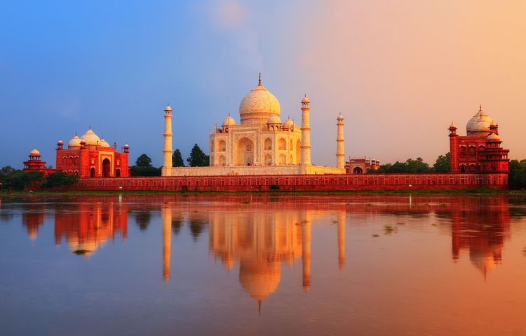 Sur les rives de la rivière Yamuna, à Agra