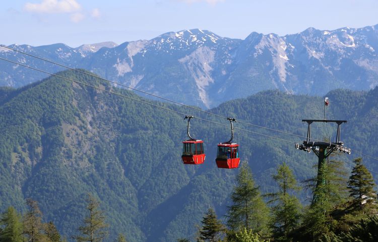 Le téléphérique vous emmènera de Bad Ischl à Katrin Alm pour de superbes randonnées