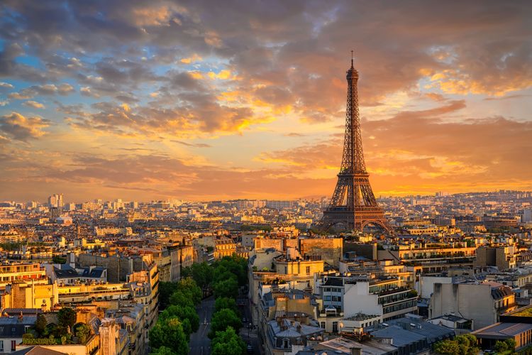 La Tour Eiffel est maintenant le symbole de Paris