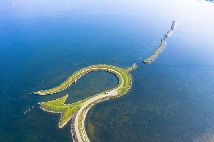 Tulip Island (une île qui porte bien son nom) aux Pays-Bas