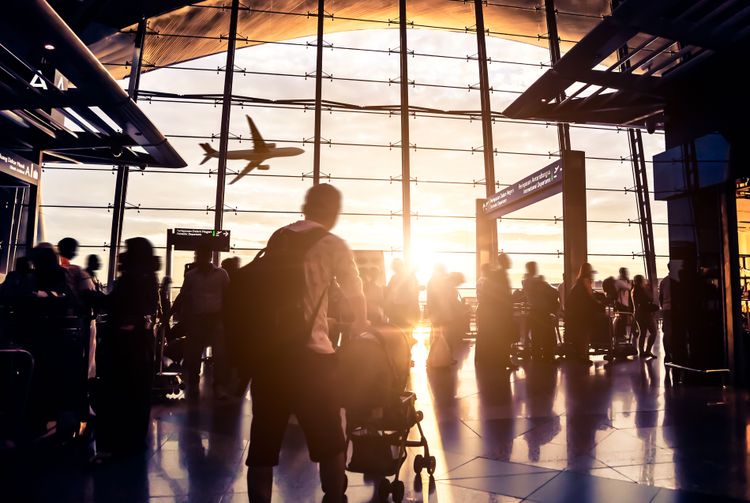 Un aéroport en heure de pointe