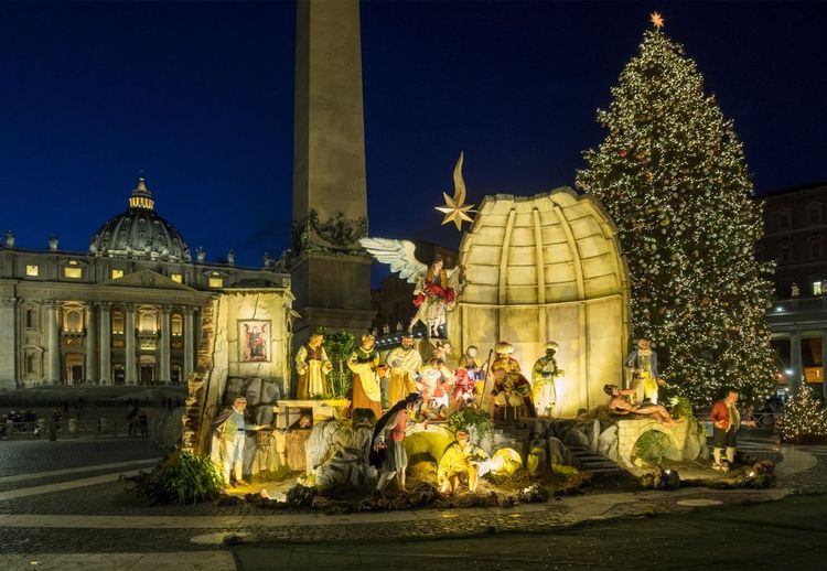 Une crèche romaine exposée au Vatican