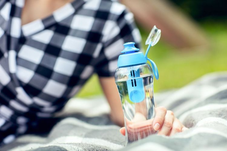 Une gourde avec un purificateur d'eau