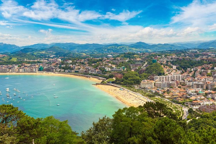 Vue aérienne de San Sebastian et de la plage