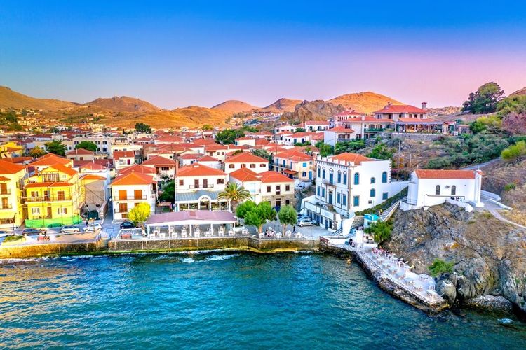 Vue aérienne de la ville de Myrina sur l'île de Lemnos, Grèce