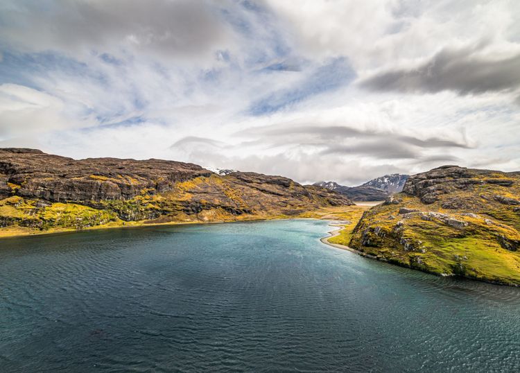 Vue aérienne des îles de Kerguelen.jpg