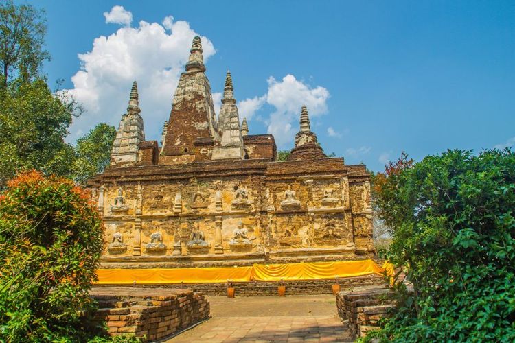 L'extérieur du temple Wat Chet Yot à Chiang Mai