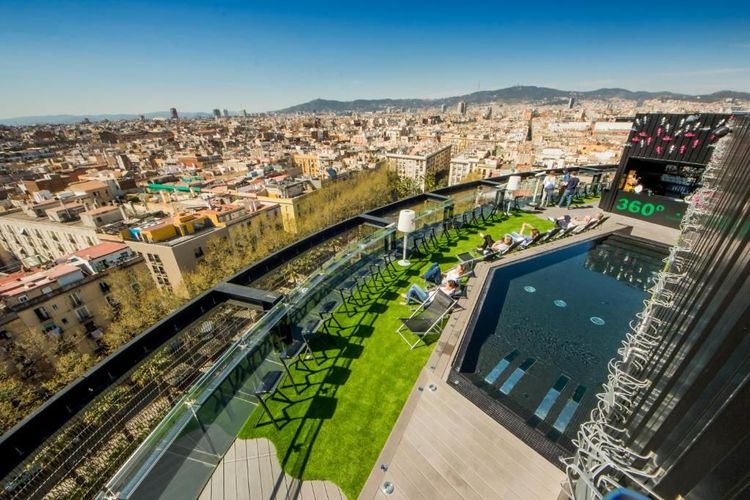 Le rooftop du Barcelo Raval 360°