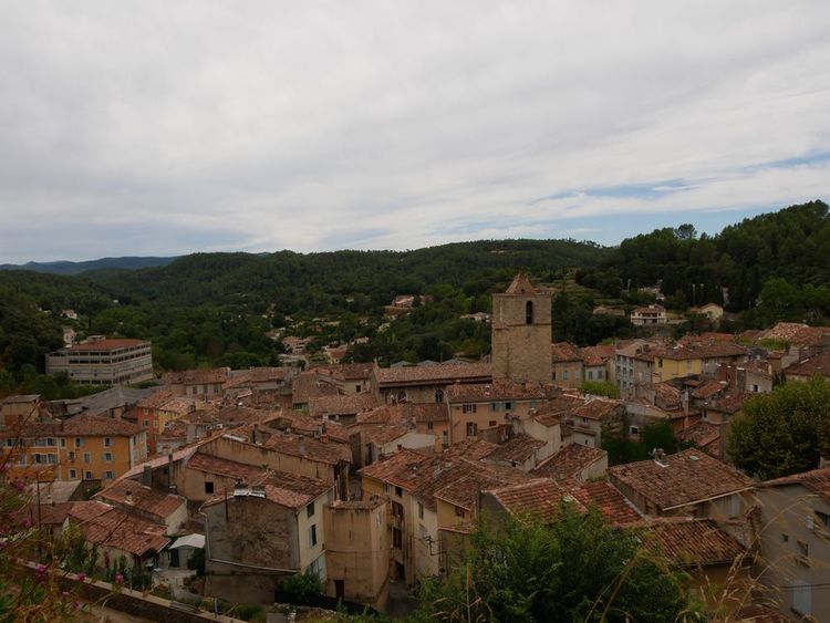 Vue sur les tois de Burjols dans le Var.