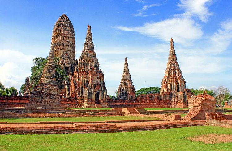 Ayutthaya, for lovers of architecture and ancient history
