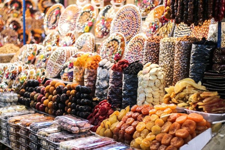 Fruits secs sur le Gum Market d'Erevan
