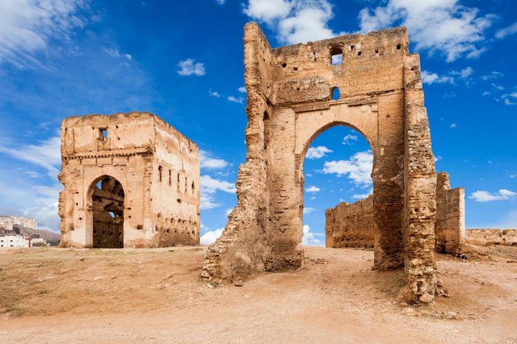 Vestiges de tombeaux des Mérinides, sur les hauteurs de Fès