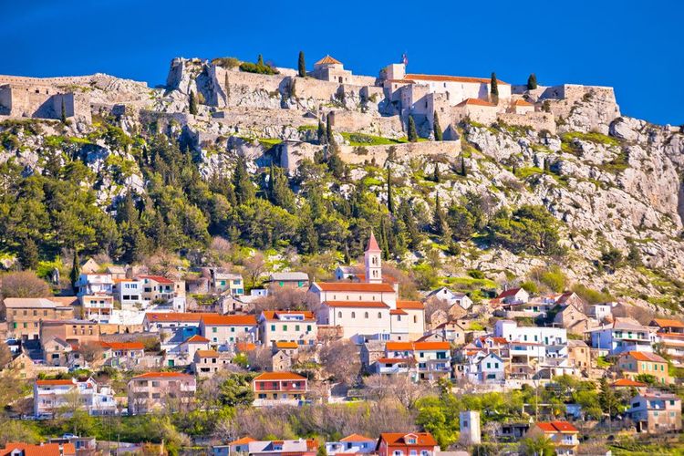 Explorez l'histoire vibrante de la citadelle de Klis