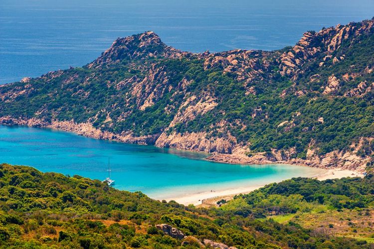 Plage cachée non loin de Sartène