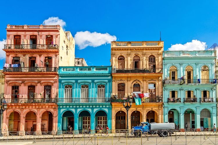 Les immeubles colorés de La Havane sur le Malecon