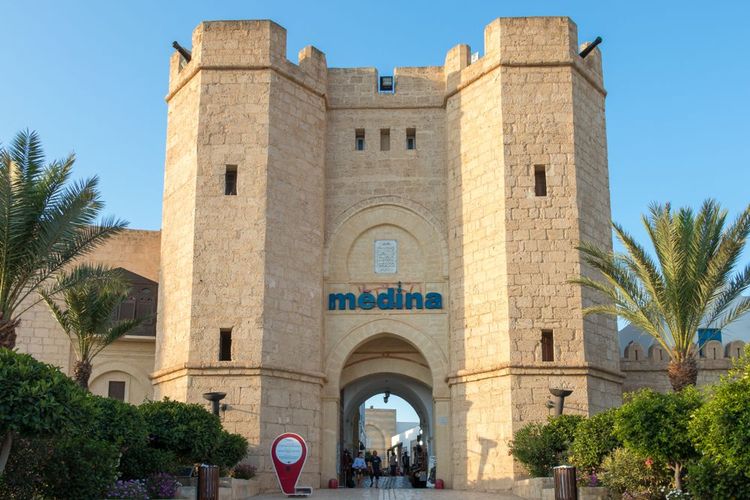 L'entrée imposante de la médina de Hammamet.