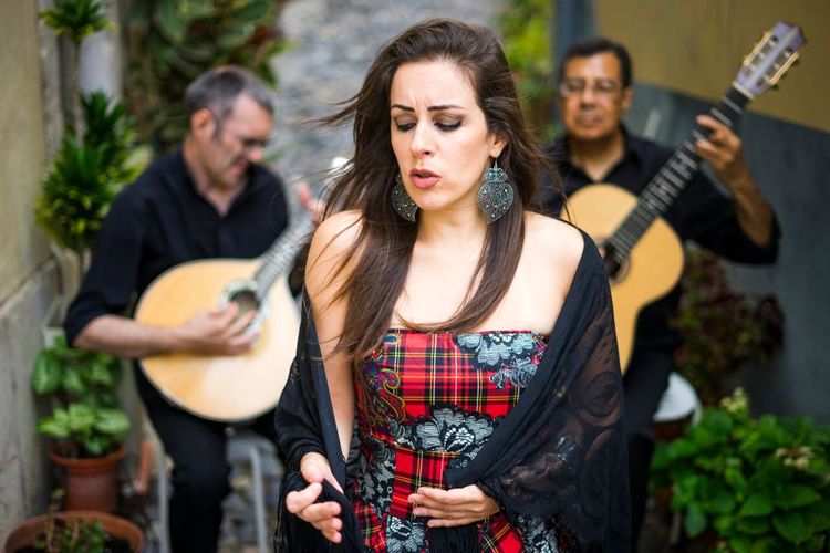 Escuchar fado en Oporto