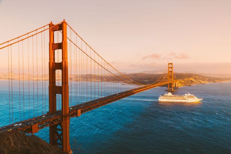 Golden Gate Bridge avec le ciel de San Francisco