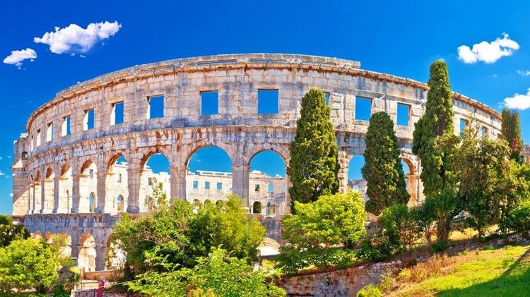 A s'y méprendre, on se croirait devant le colisée de Rome