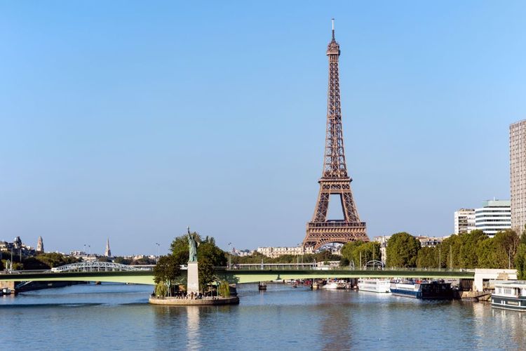 La réplique de la Statue de la Liberté (île aux Cygnes)