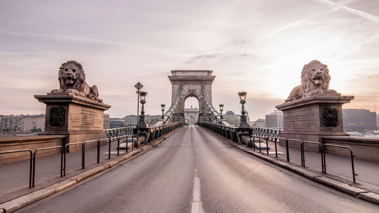 Le Széchenyi lánchíd ou Pont des Chaînes