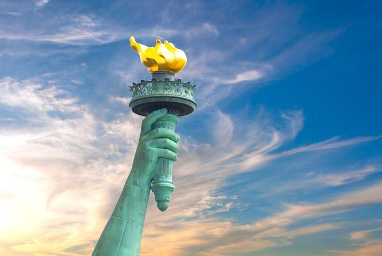 La flamme de la Statue de la Liberté, dorée à la feuille d'or