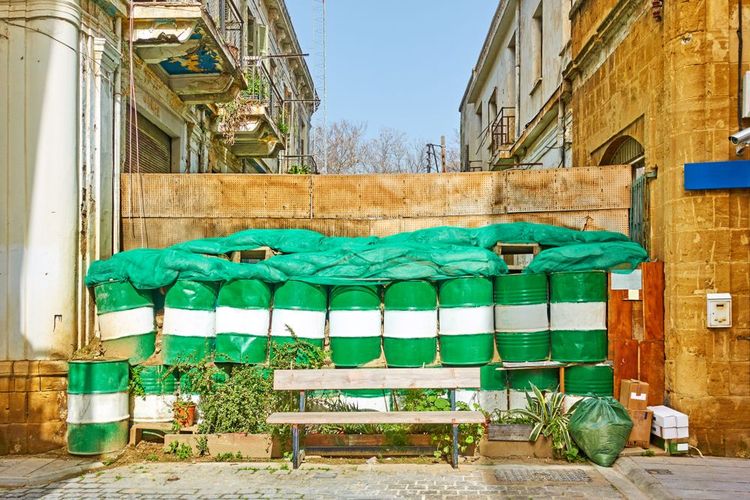 Barricade marquant la séparation de la Ligne Verte