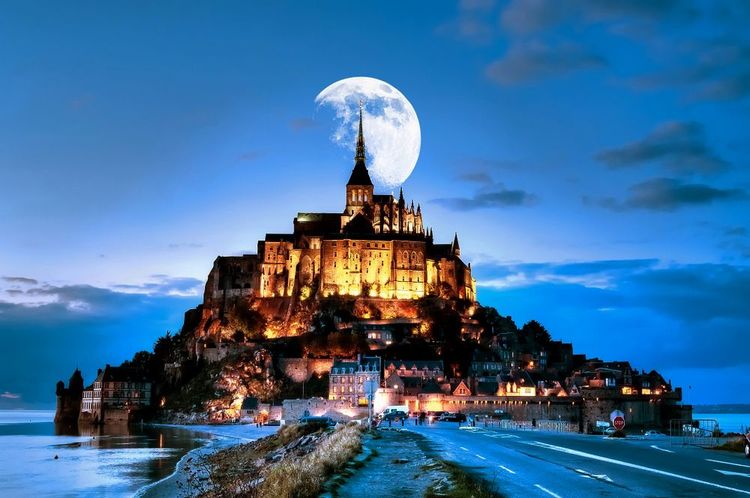 Le mont Saint-Michel parfaitement placé pour observer la prochaine éclipse de lune