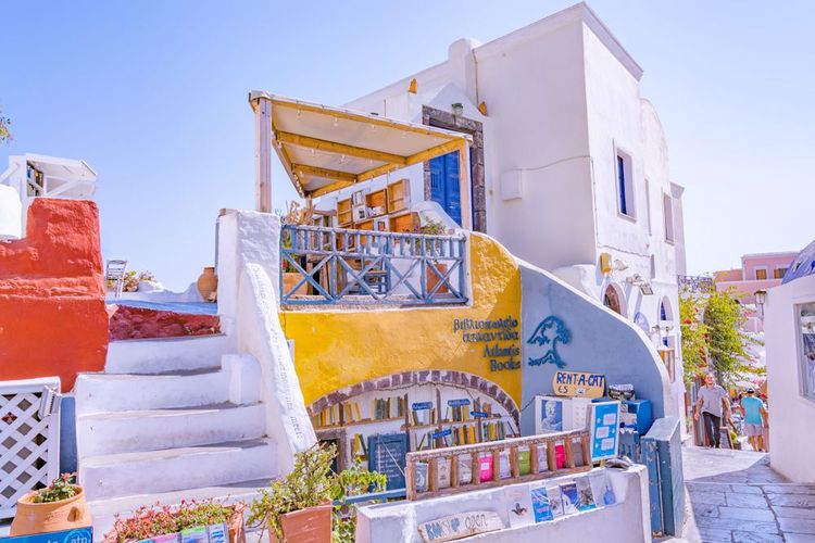 Atlantis Books in Oia