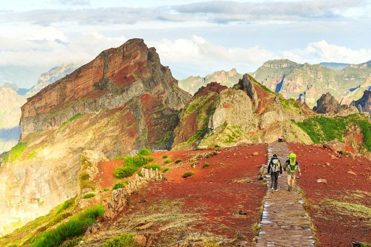 Randonneurs vers le Pico Ruivo
