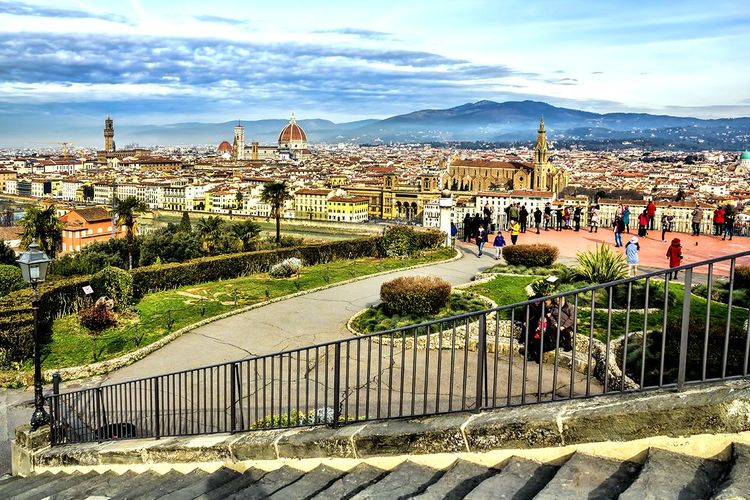 Cette place est un beau belvédère sur tout Florence