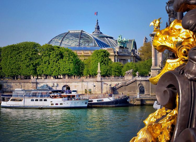 Le Grand Palais vu depuis le pont Alexandre III