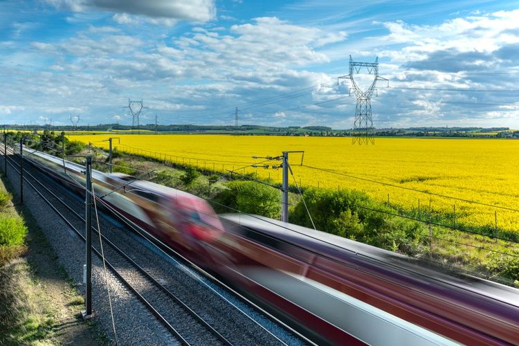 Photo longue d'un train