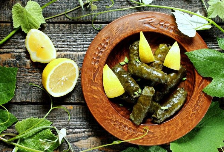 Les fameuses dolmades ou feuilles de vigne grecques